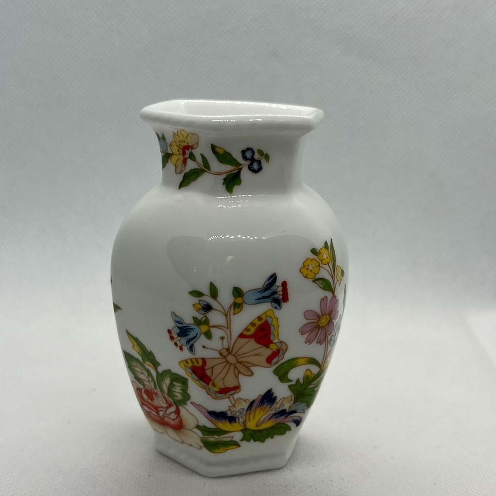 Ainsley Mini Vase Made in England
